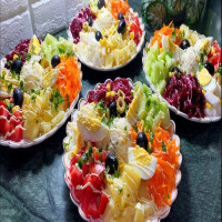 سلطة متنوعة بالبيض